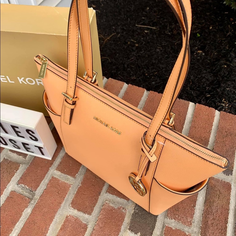 NWT MICHAEL KORS SHOULDER BAG! - Picture 3 of 7